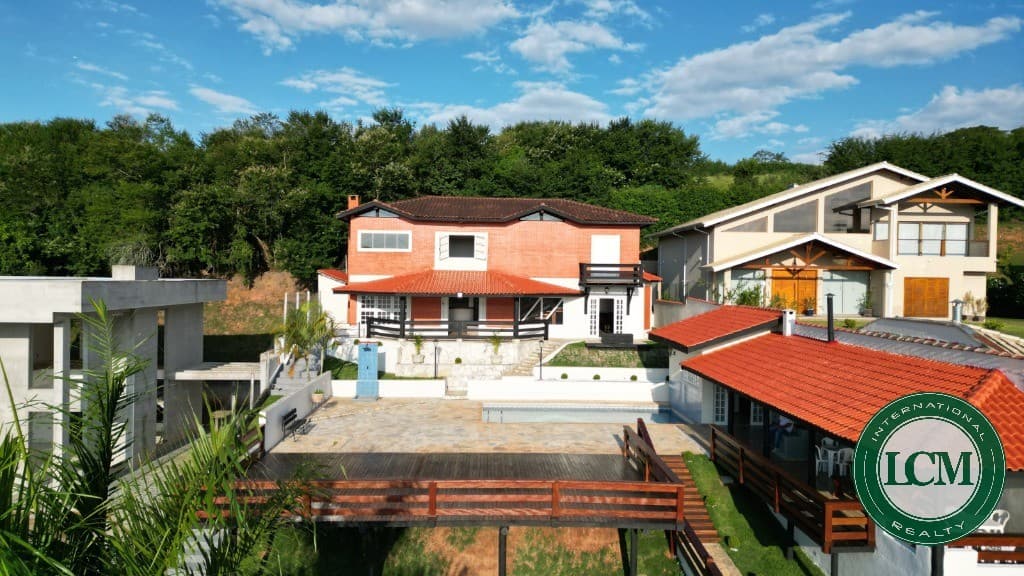 Casa à venda no Condomínio Rivieira do Jaguari