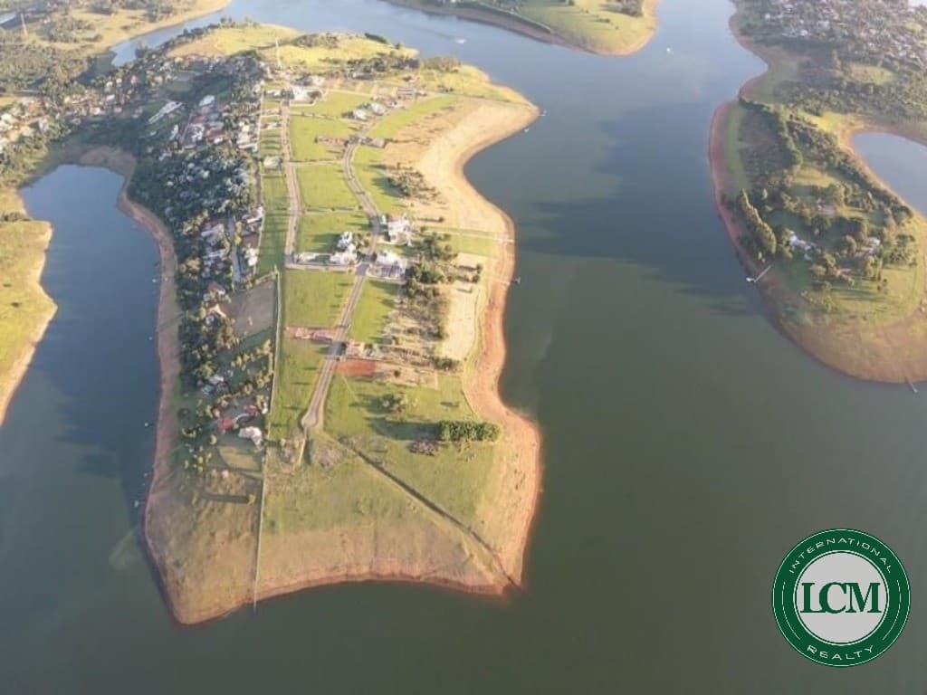 Terreno à venda no Condomínio Porto Laranjeiras