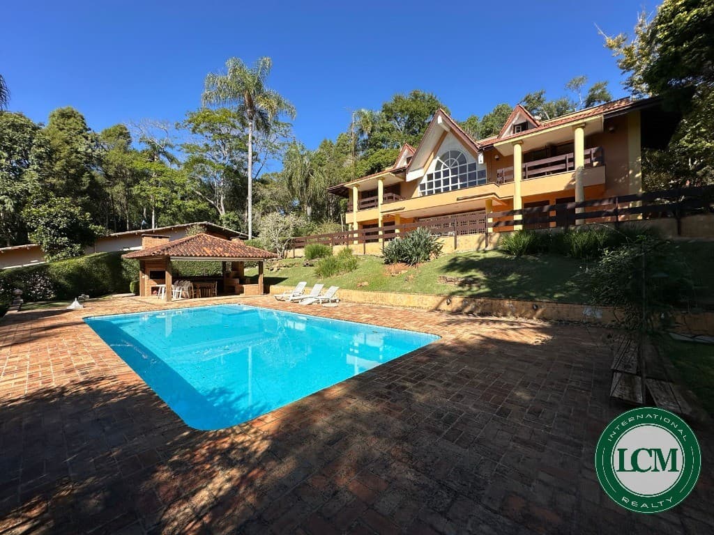 Casa à venda no Condomínio Veleiros de Ibiúna