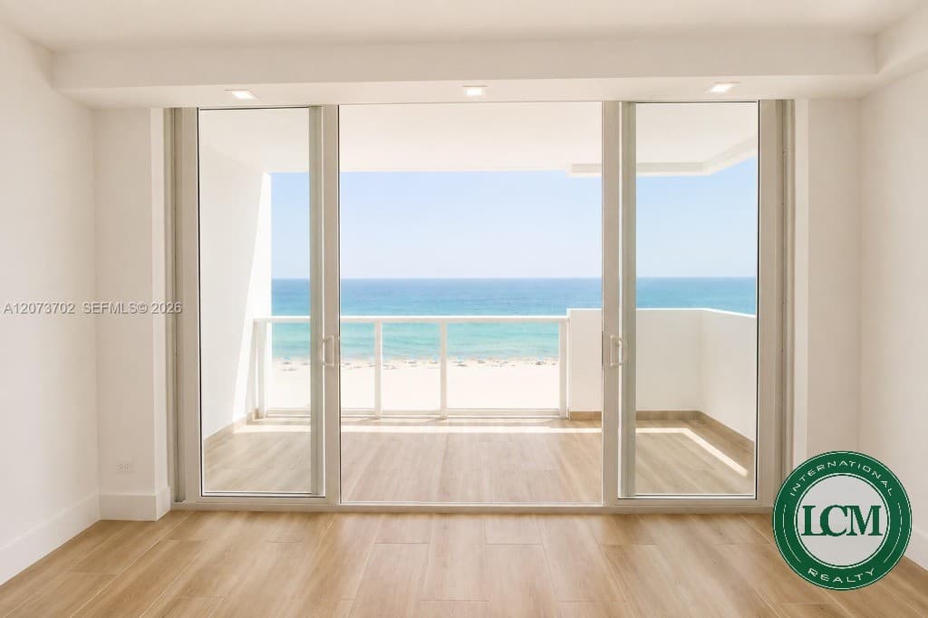Apartamento à Venda com Vista para o Mar em Miami Beach