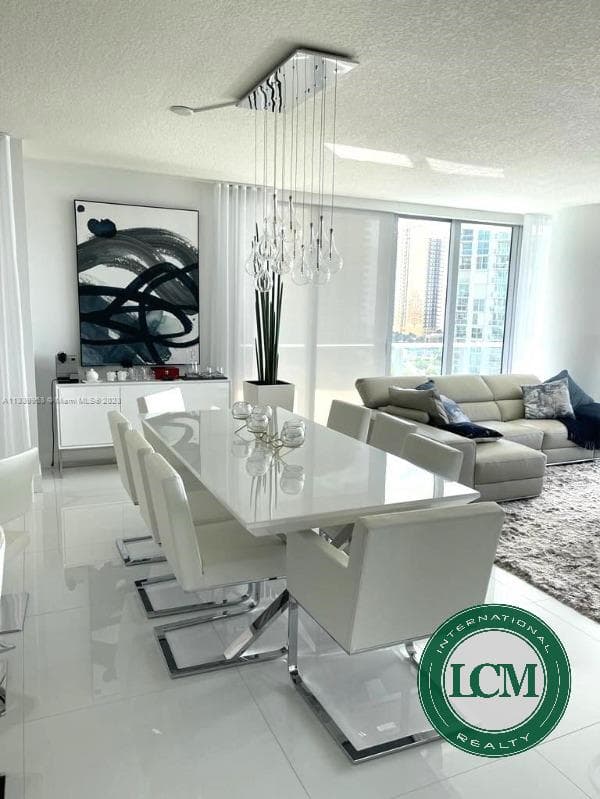 Lindo apartamento em Sunny Isles Beach